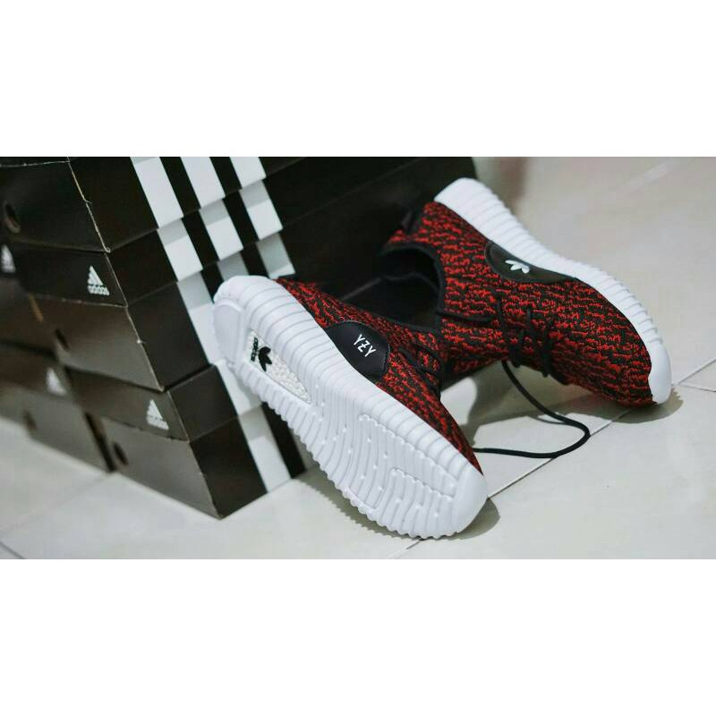 HOT SALE Sepatu Sport Adidas Yeezy Boost Grade Ori / Maroon / casual cewek Diskon
