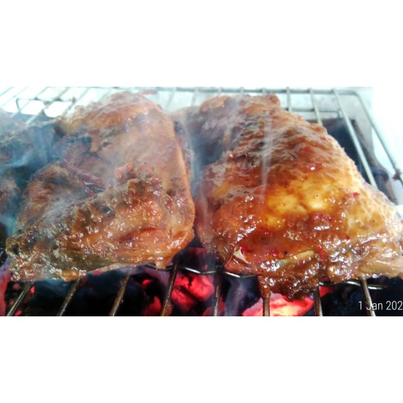 

Ayam Bara ayam kampung bakar asap gurih enak berbumbu