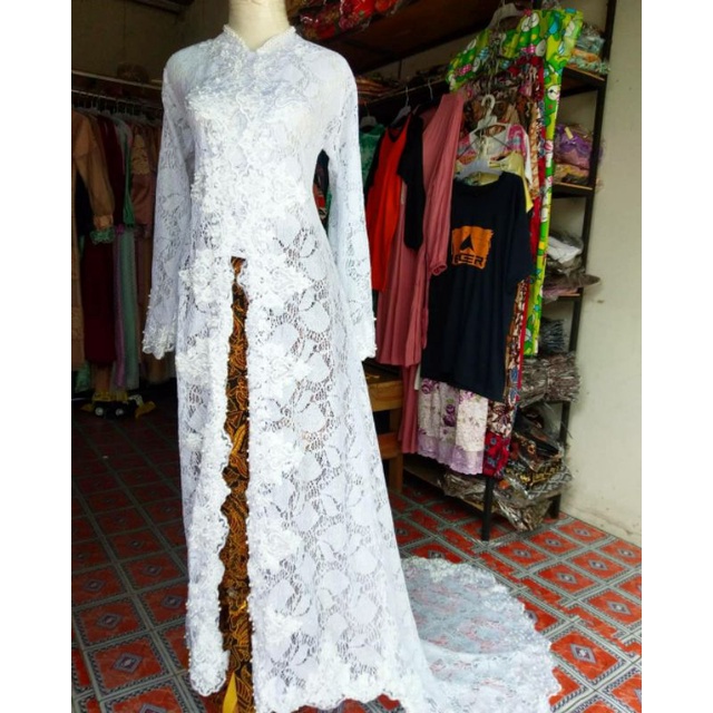 kebaya akad pengantin ekor brokat putih mewah