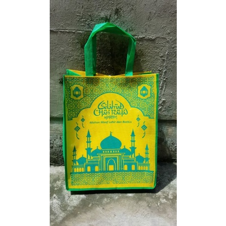 

Isi 12pcs Tas kain utk parcel uk 32*40cm lipat samping