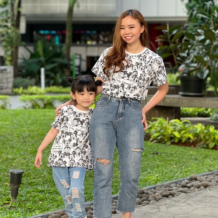 KAOS LCC COTTON MICKEY BLACK&WHITE PRINTING FAMILY KAOS WANITA LUCU MURAH