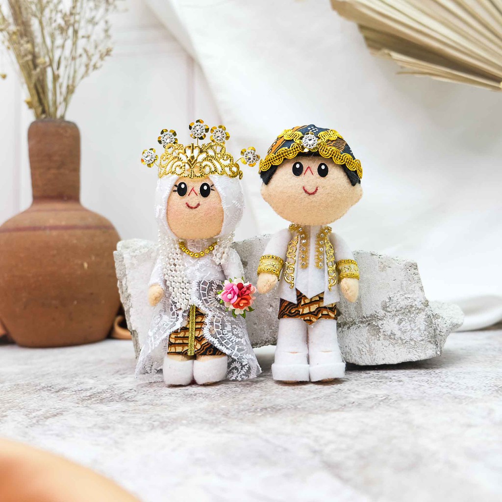 BONEKA  PENGANTIN ADAT | BONEKA FLANEL | AKSESORIS MAHAR