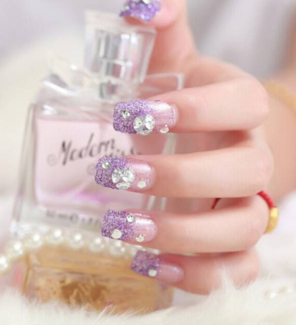 Nail art - 24 pcs kuku palsu warna ungu bertabur berlian imitasi