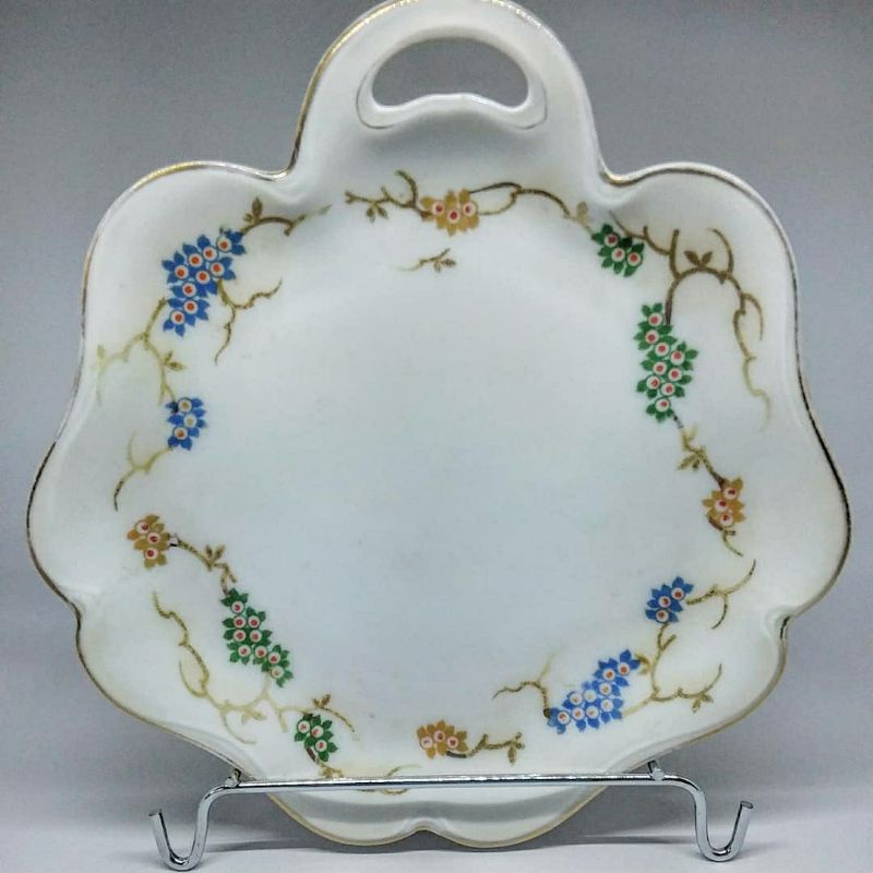 piring hias bentuk unik gambar bunga