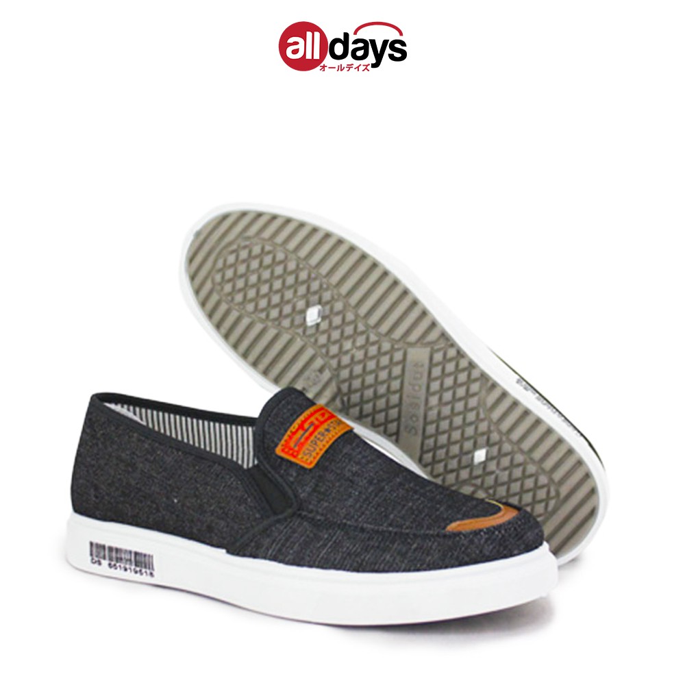 Sepatu Sneakers Slip On Casual Pria 2104-1027 Size 39-44