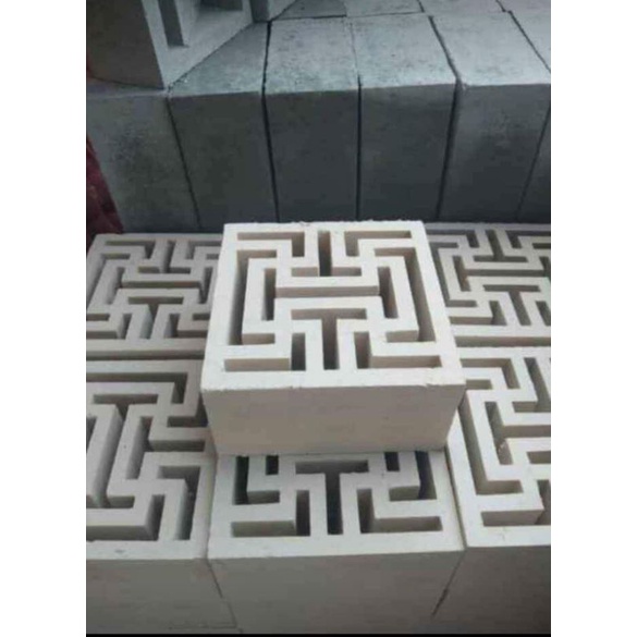 Roster beton minimalis/Roster Minimalis Motip Kaligerapi