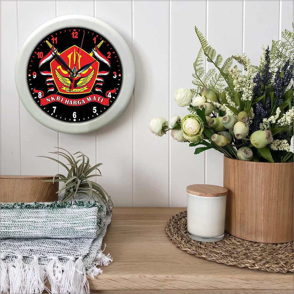 JAM DINDING BANSER INDONESIA   (DIAMETER 30CM)