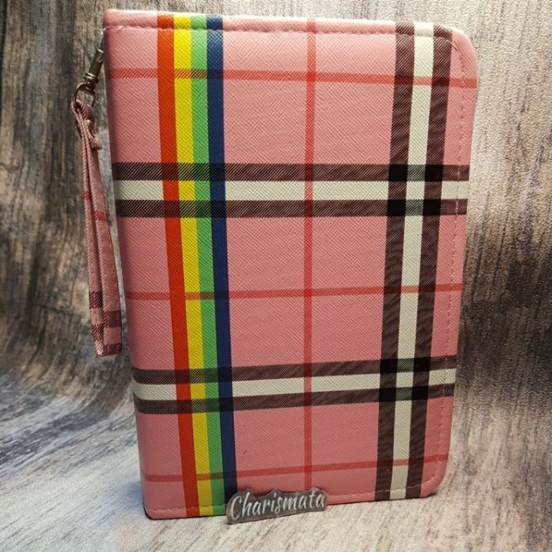 

SAMPUL ALKITAB BLUEBERRY PELANGI