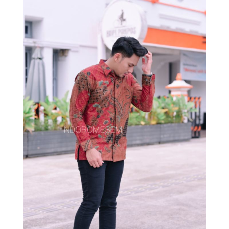 KEMEJA BATIK EXCLUSIVE WARNAARUN BY NDOROMESEM LENGAN PANJANG GANTARI MARON KATUN HALUS A114