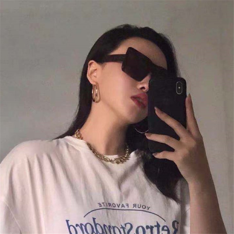 (YUZHU) COD INS Fashion Retro Kebesaran Bingkai Persegi Leopard Print Sunglasses Musim Panas Tabir Surya Kacamata Wanita