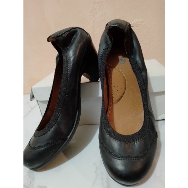 sepatu hak wanita Wanda panda