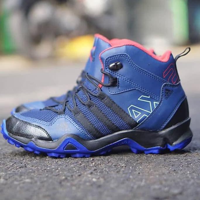 promo adidas ax2 high man / sepatu pria / kado pria / sepatu adidas terbaru