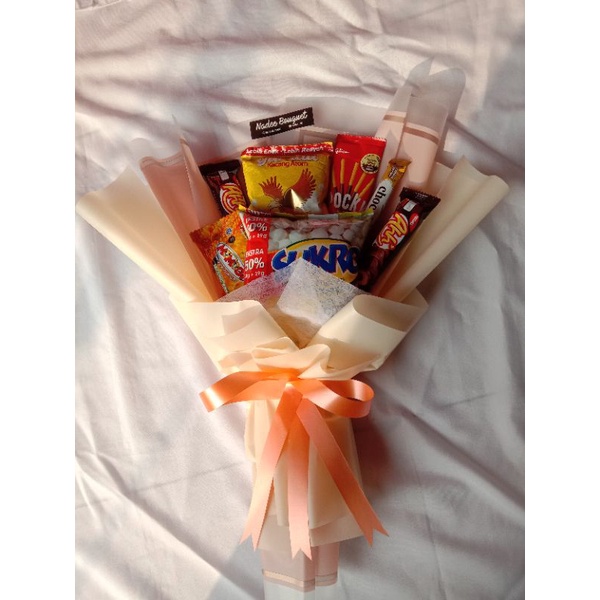 

Buket Snack / buket wisuda Murah/ kado Snack / gift Snack