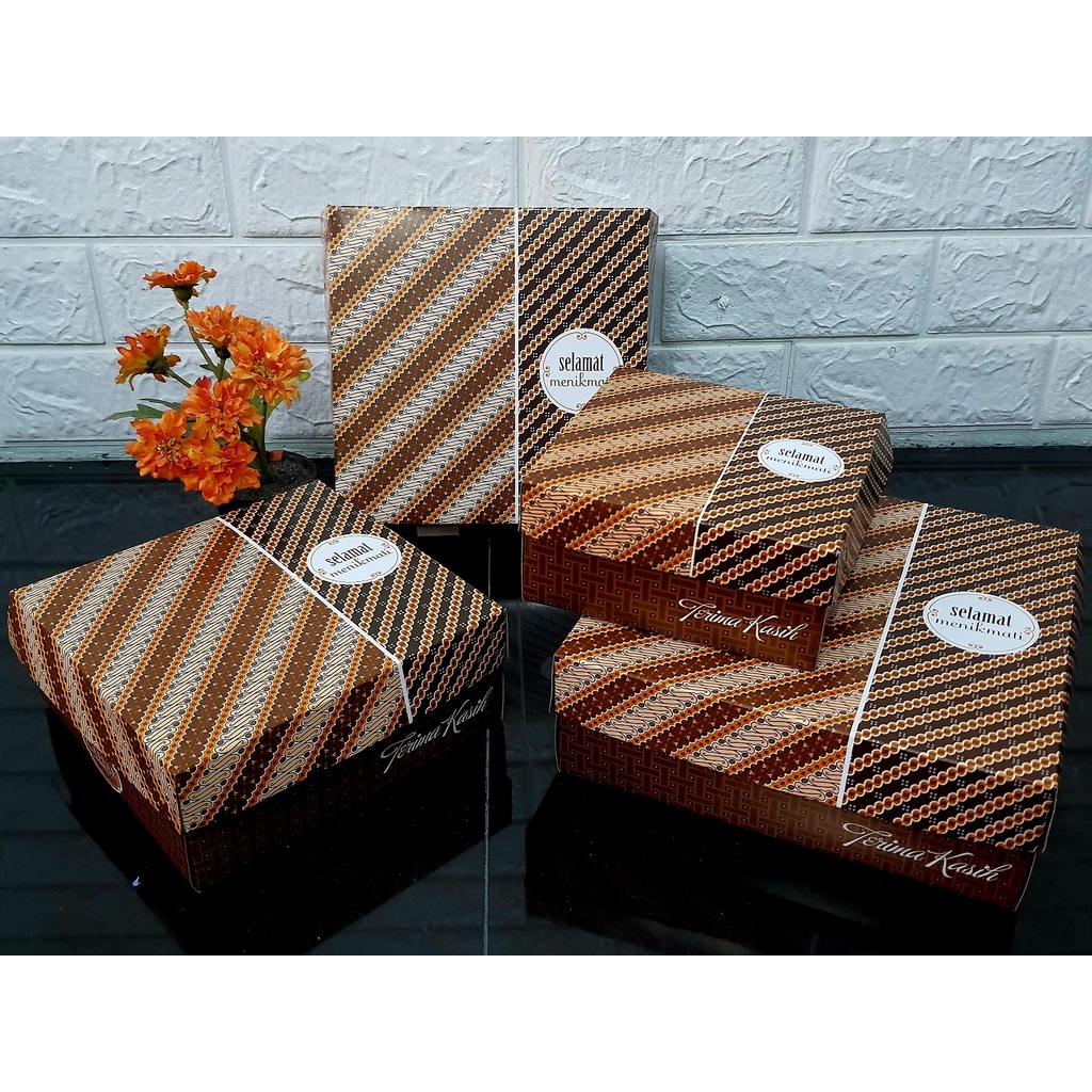 Box Nasi Kotak / Box Catering / Dus Nasi (Motif Batik)