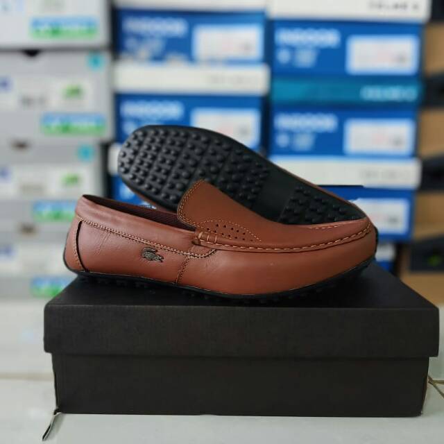 LACOSTE Sepatu Pantofel Kulit