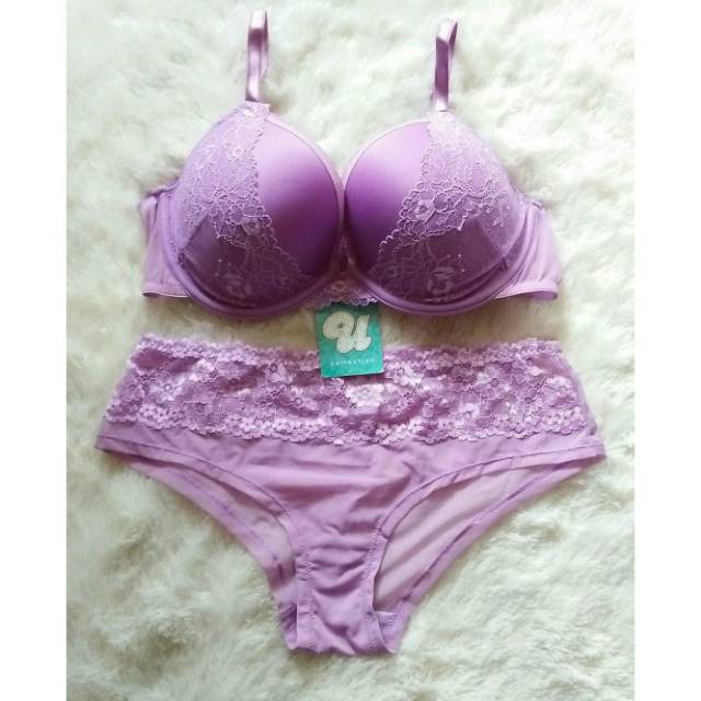 Amitie Push Up Bra Set