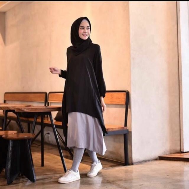 Twotone black ema daily