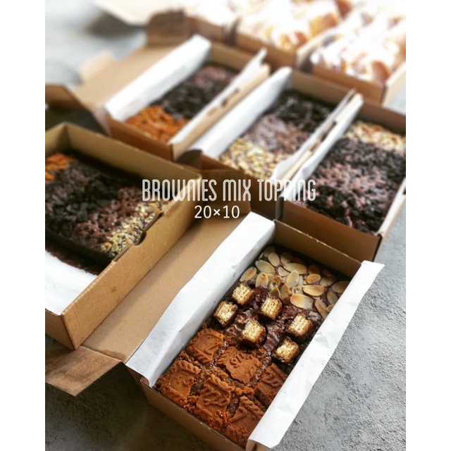 

BROWNIES TOPPING MIX (20×10)