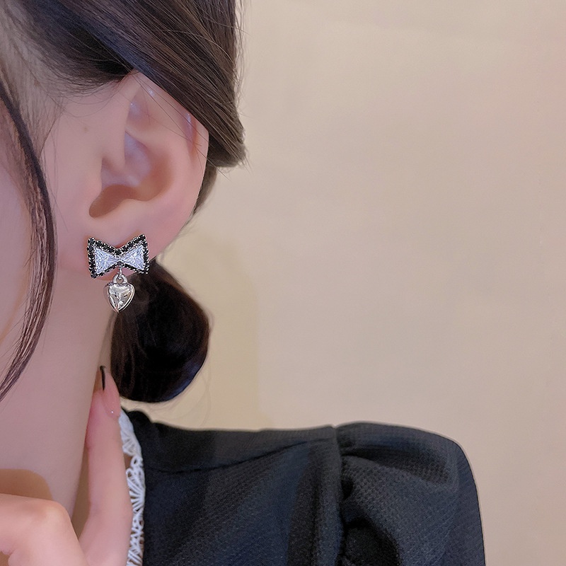 Anting Tusuk Sterling silver 925 Desain Hati Hias Zircon Hitam Untuk Wanita