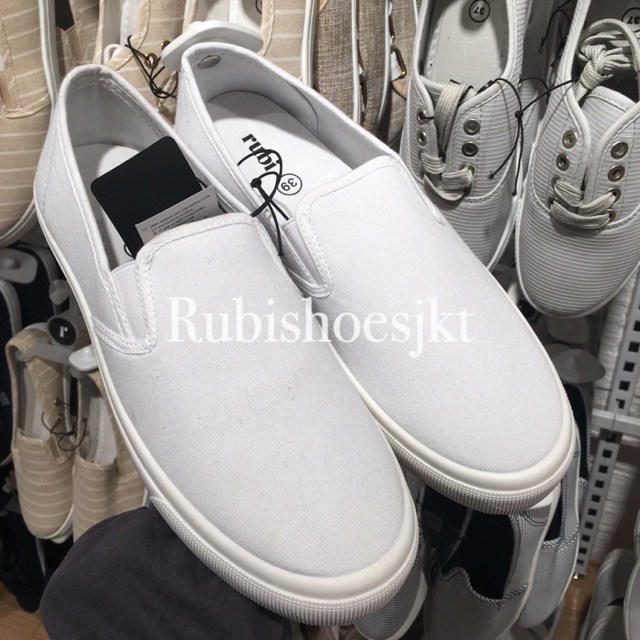 Rubi Slip On White | Shopee Indonesia