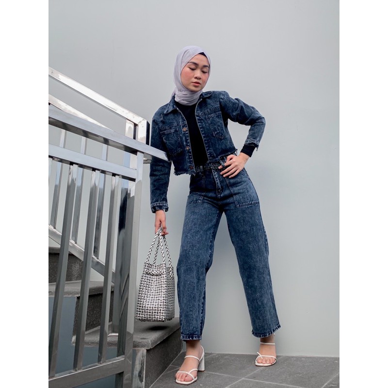 One Set Jaket Jeans Crop x Kulot Jeans Snow Black