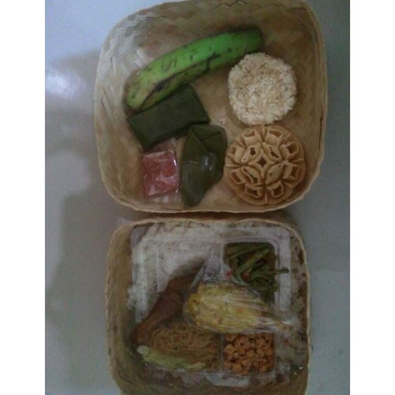 

nasi berkat besek atau box kardus kertas buat hajatan atau acara