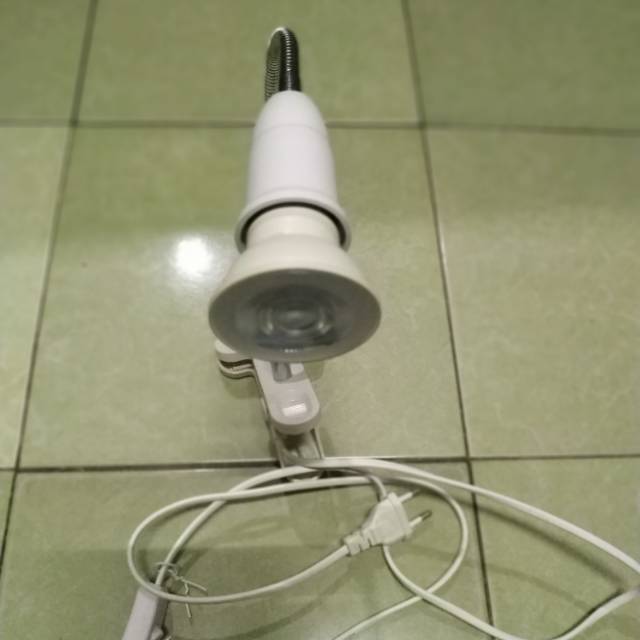 Lampu belajar servis