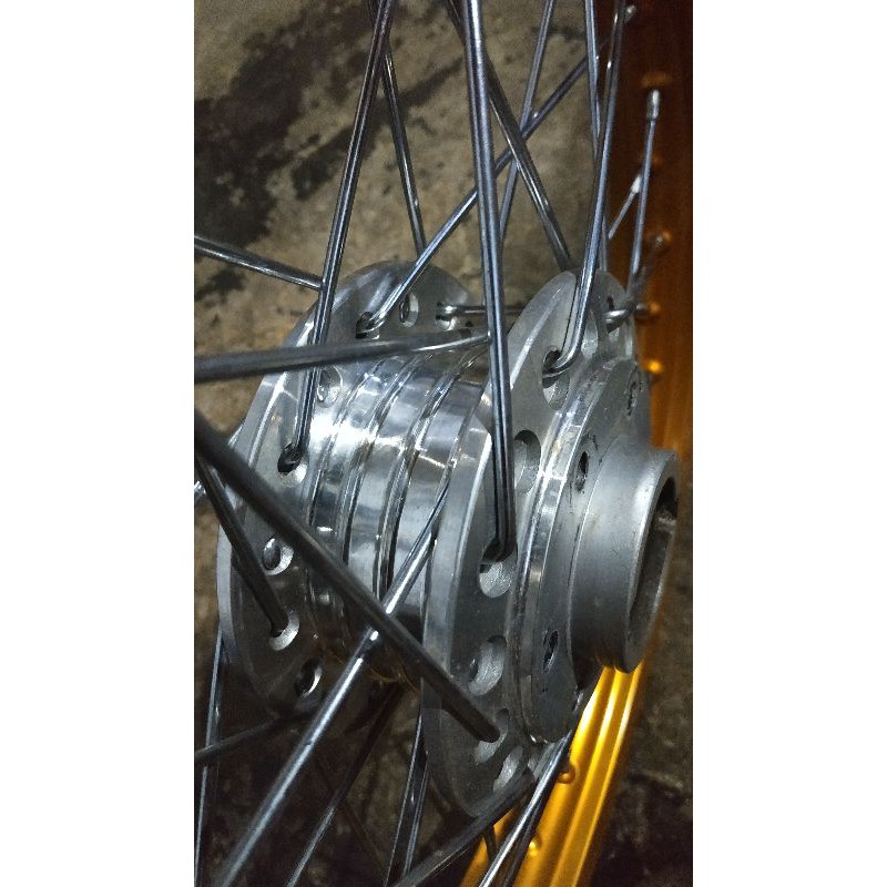 tromol depan GSX thunder 250 cc original suzuki