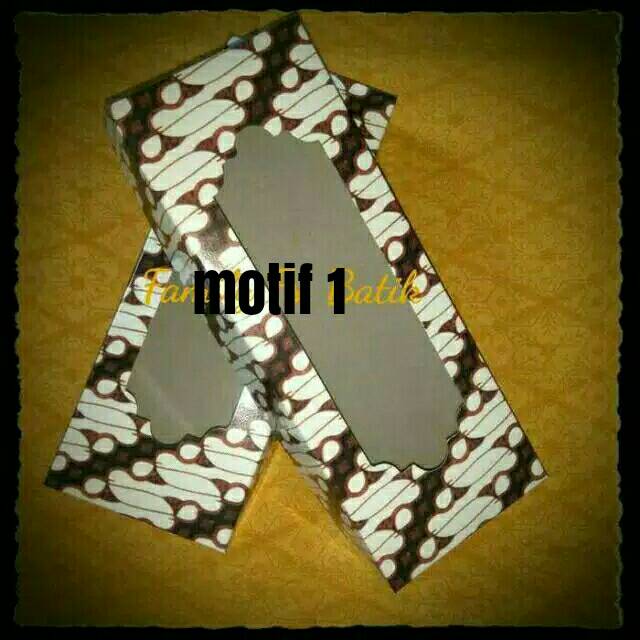 BOX BATIK / KOTAK PEMBUNGKUS KAIN BATIK