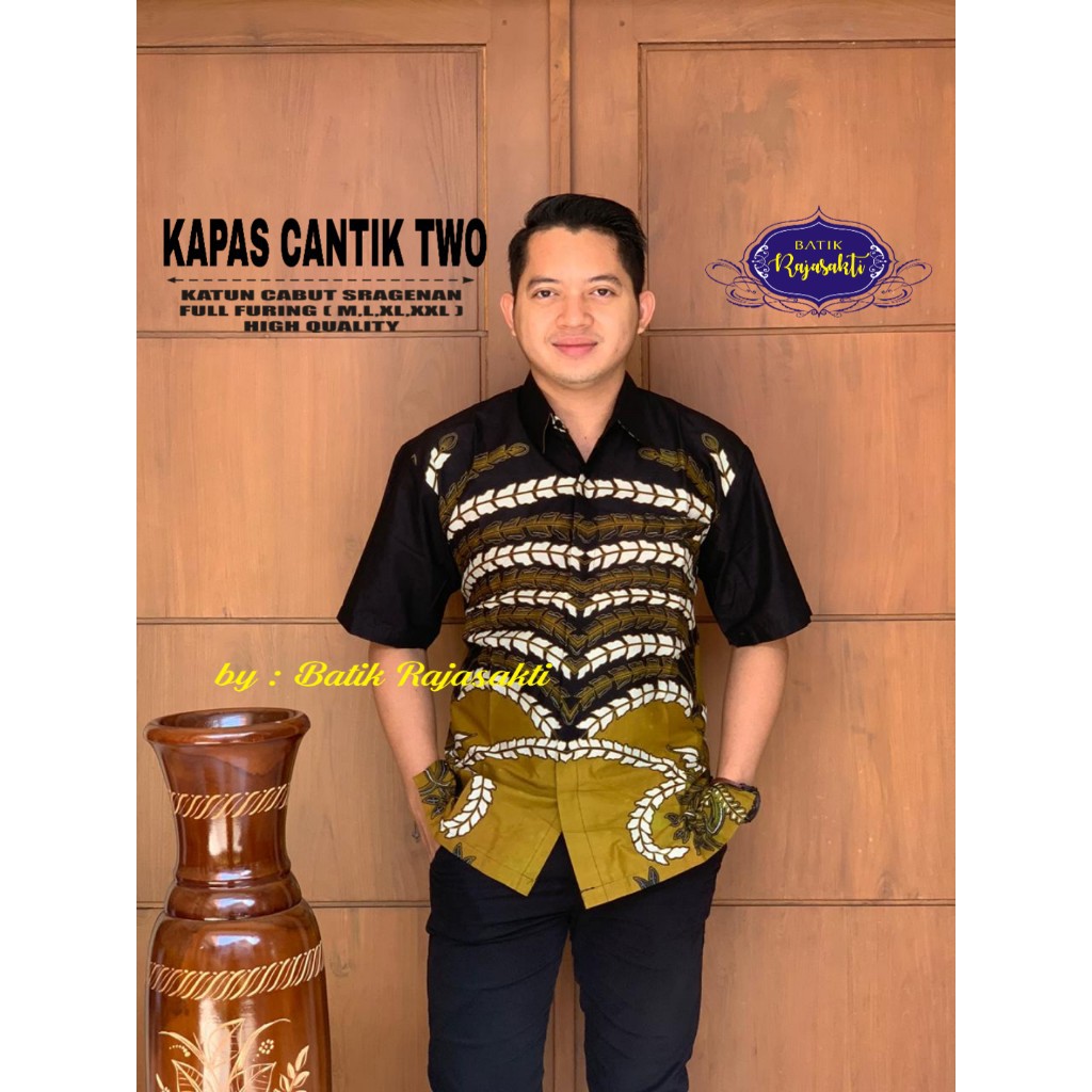 KAPAS CANTIK TWO RAJASAKTI KEMEJA BATIK SOLO PRIA LENGAN PENDEK LAPIS FURING ATASAN BATIK PREMIUM MODERN KATUN HALUS BAHUWIRYA  BANAMITRA BANAMITRA PUTIH BANGSAWAN BAYU PUTRA BERLIAN BIRU BHARATAYUDA BIMASENA BIRENDRA BIRU INDAH BRAHMAKERTA BRAHMAKERTA