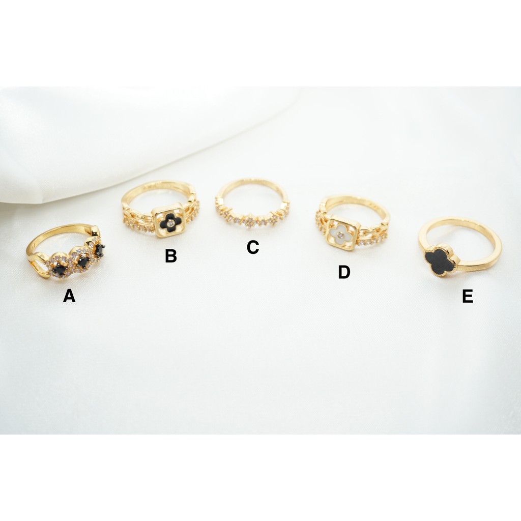 Cincin Lapis Emas Wanita Hitam Putih Berlian Kawin CY102-100-101-100-103