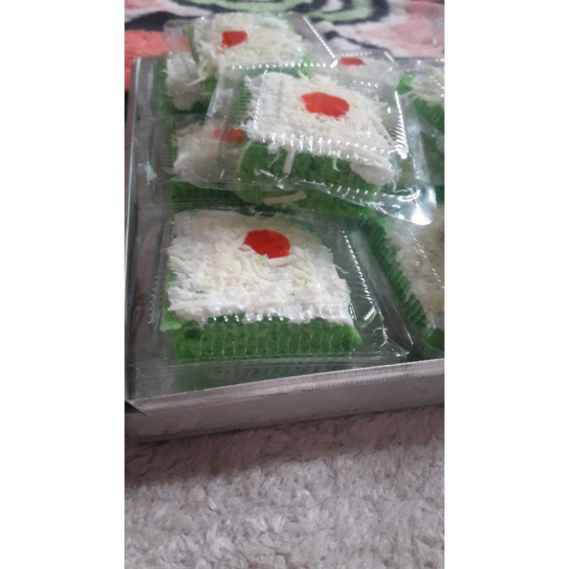 

bolu pandan potong