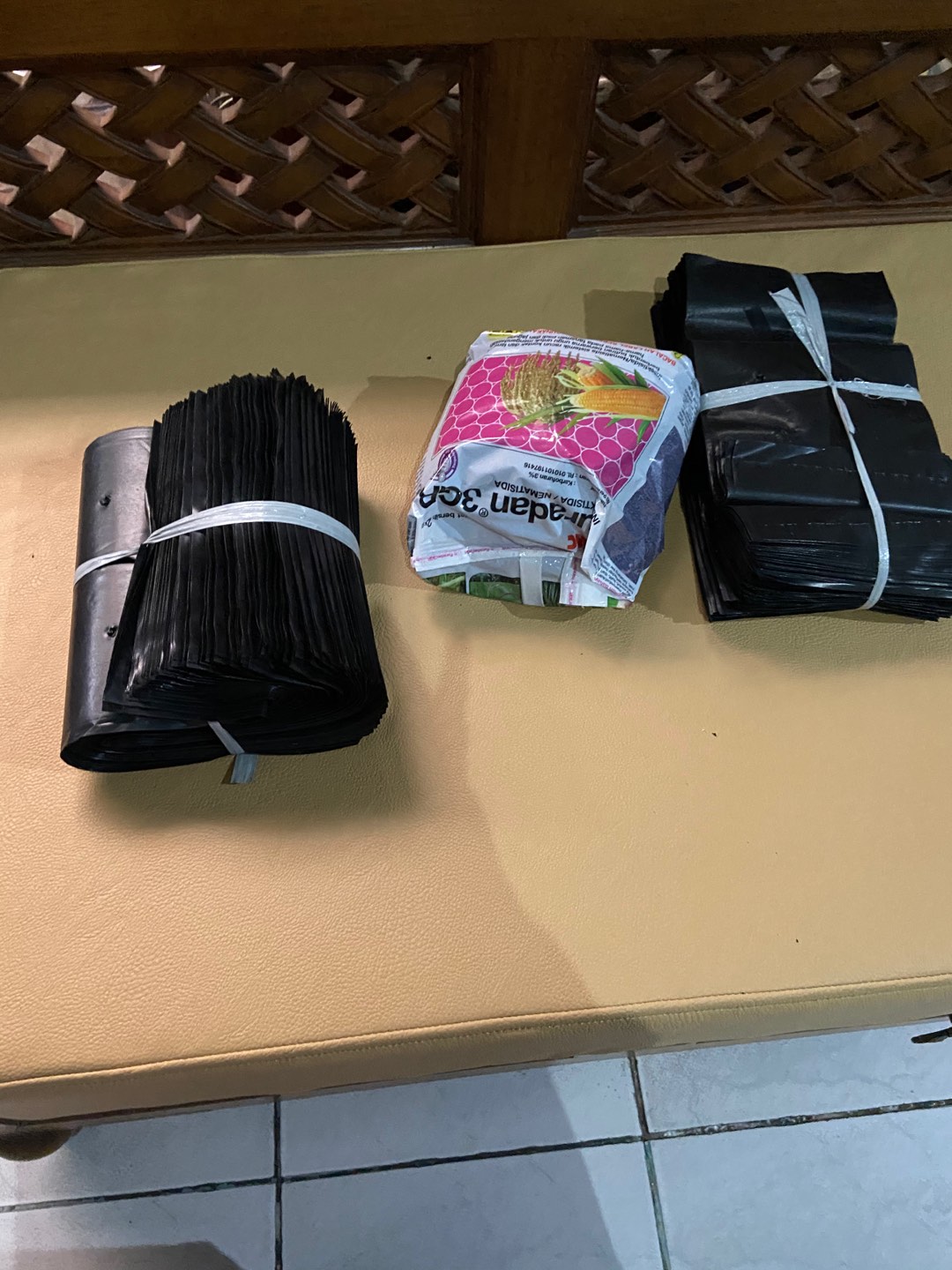 Polibag Tanaman Tebal Per Kg