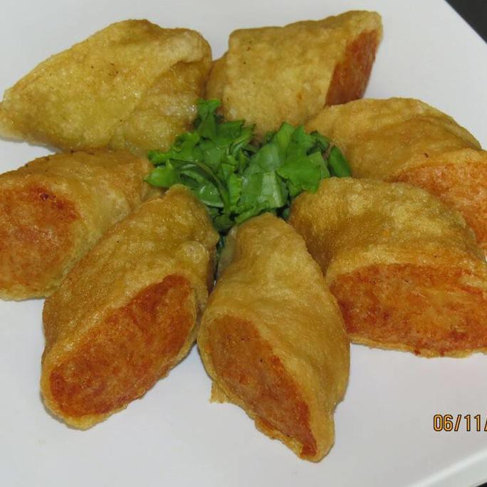 

ENAK Queen food egg chicken roll HALAL BANYAK RASA