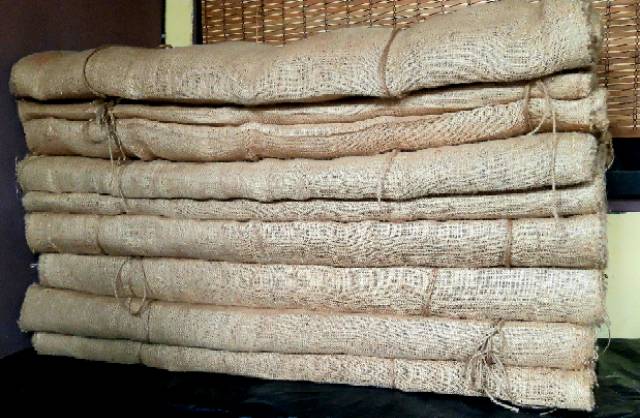 Kain Goni Import Lebar 115 cm x 90cm satuan yard / Kain Burlap Kerajinan / Goni Baru Lembaran