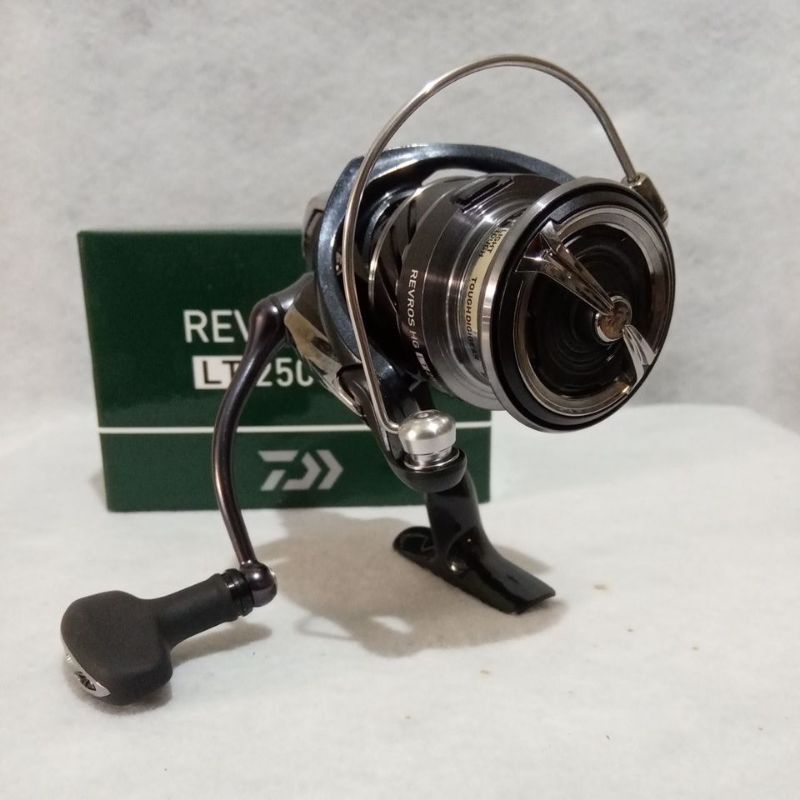 Reel Daiwa Revros HG LT2500-XH
