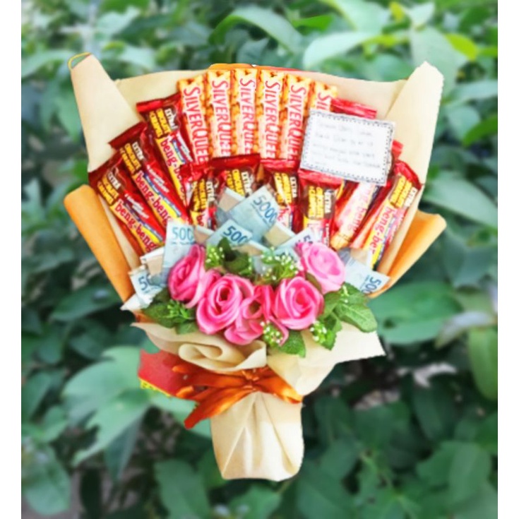 buket custom coklat Silverqueen dan uang 300 dan 500.000