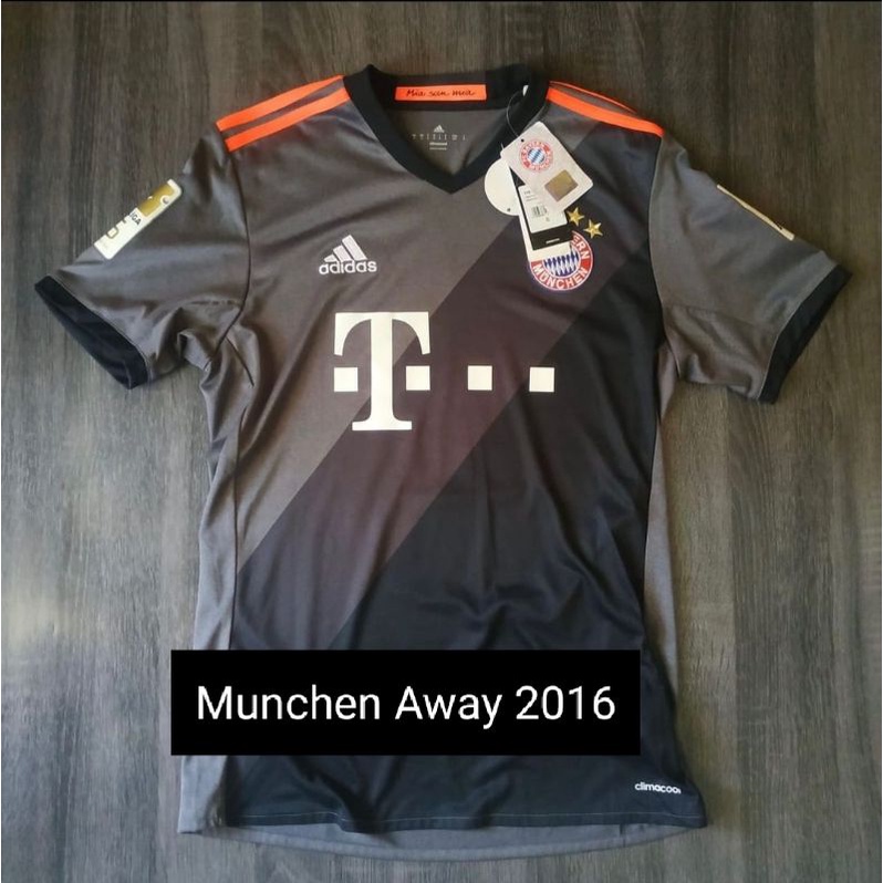 Bayern Munchen Away 2016