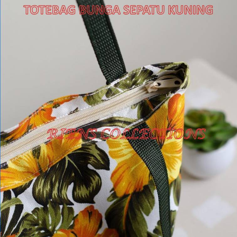 TOTEBAG KANVAS MOTIF BUNGA SEPATU KUNING Riens Collections. Tas Kanvas Tas Jogja Tas Souvenir Jogja