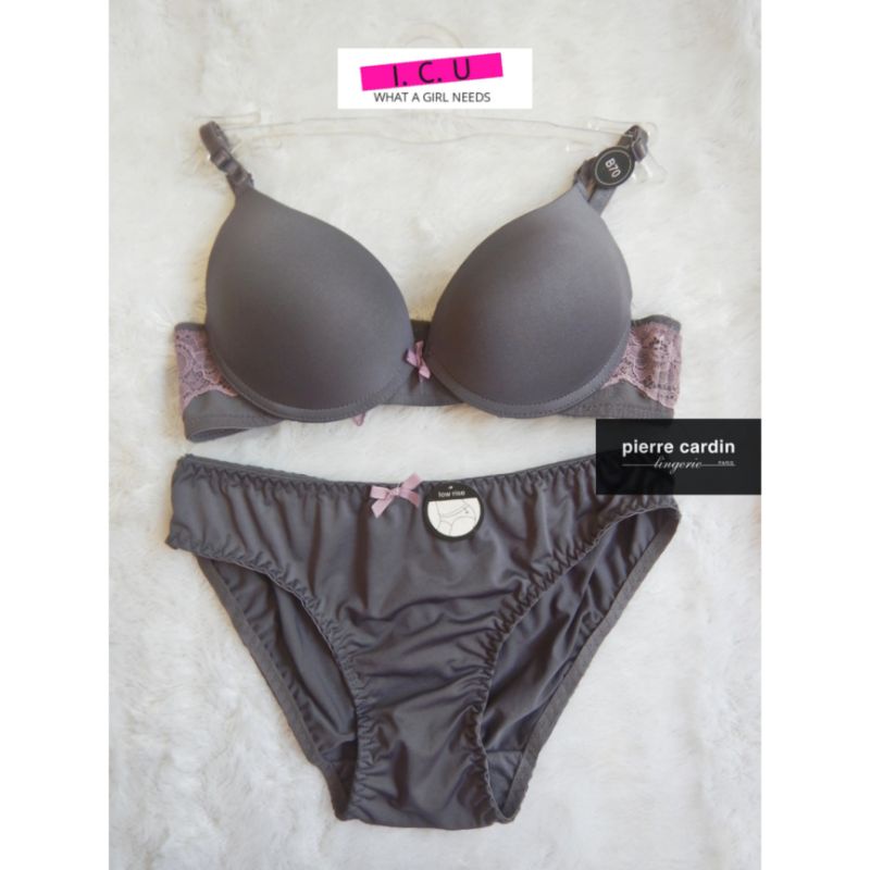 One Set Bra Kawat Busa Sedang Cup 3/4 Panty Mini Pakaian Dalam Wanita Original Pierre Cardin 707-734
