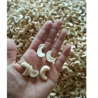 

kacang mete mede belah 2 mentah 1kg