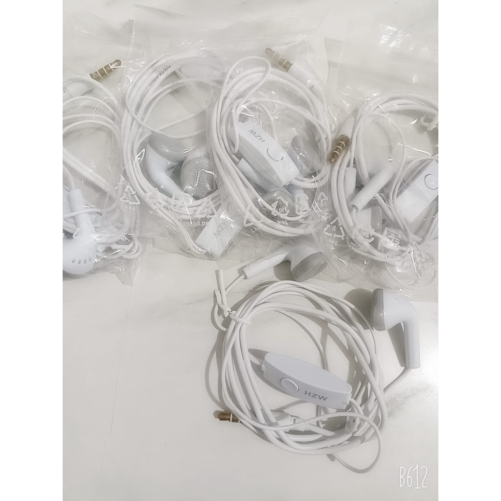 HZW HEADSET /  HANDSFREE HZW J1 ACE + MIC bisa buat pakai semua tipe hp