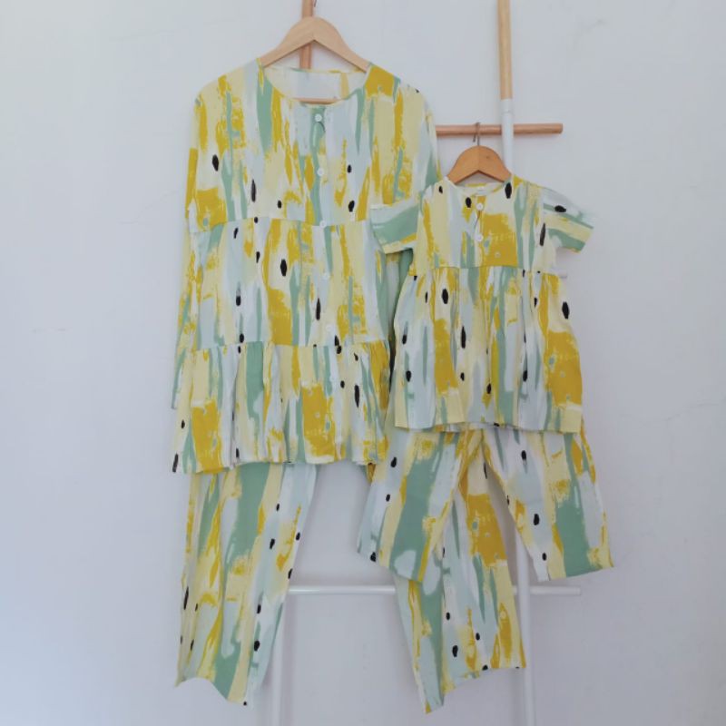 BAJU COUPLE IBU DAN ANAK PEREMPUAN BAJU COUPLE KELUARGA SETELAN ANAK PEREMPUAN ONE SET ANAK
