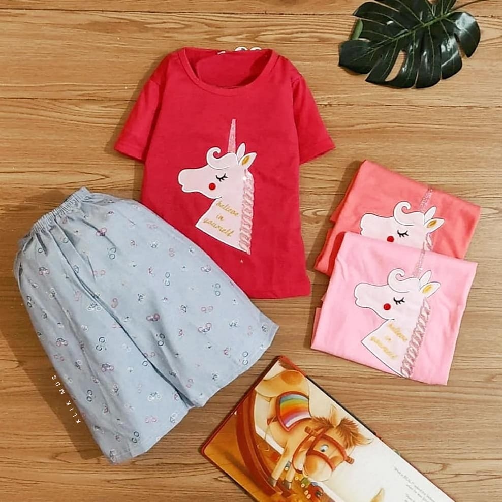 Setelan Anak Perempuan / Baju Anak Perempuan Kaos Katun Motif Unnicorn