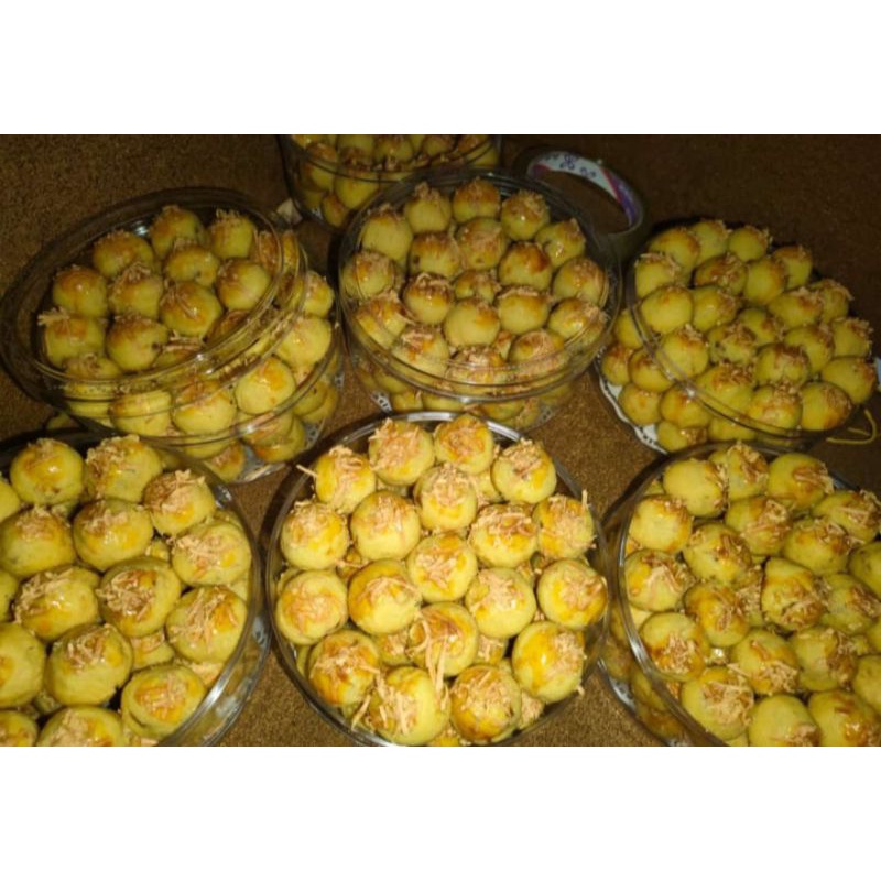 

KUE NASTAR SHOPE ENAK DAN LEZAT DENGAN HARGA TERJANGKAU