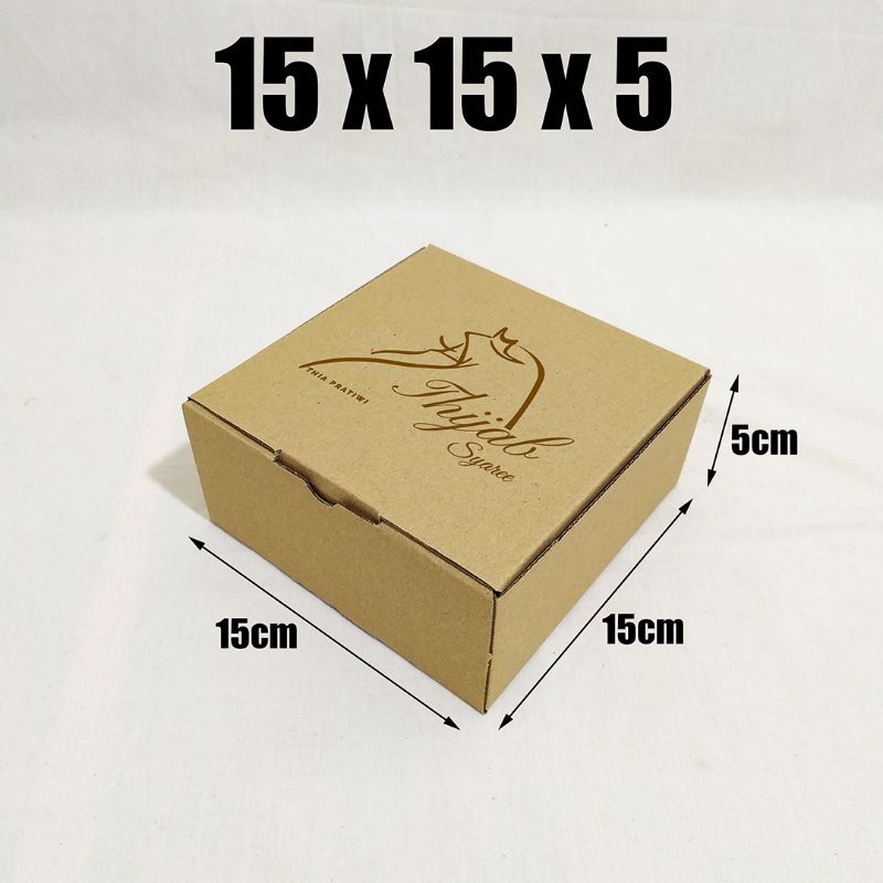 

CUSTOM SABLON LUSINAN BOX KARDUS 15x15x5CM (BOX + SABLON)