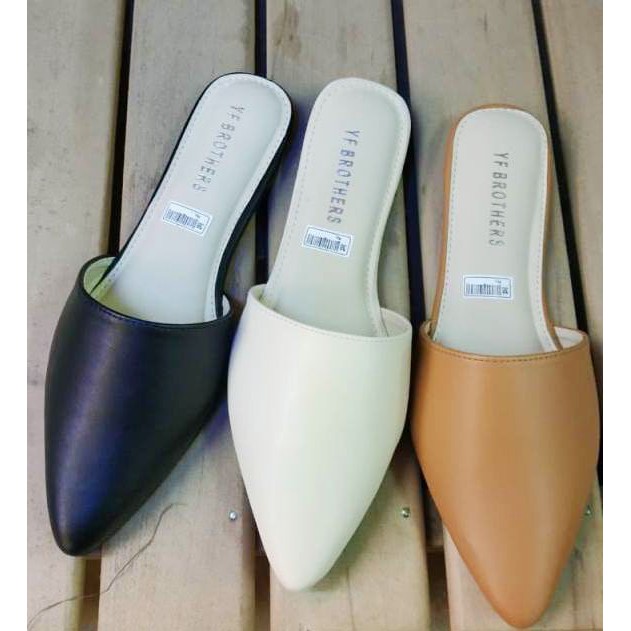 Sepatudari Karin Flatshoes wanita polos alas super empuk keren banget KR-FS0031