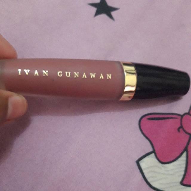 Preloved ivan gunawan kosmetik lipstik no 07 pemakaian bru 2 kali minus box expired masih 2021