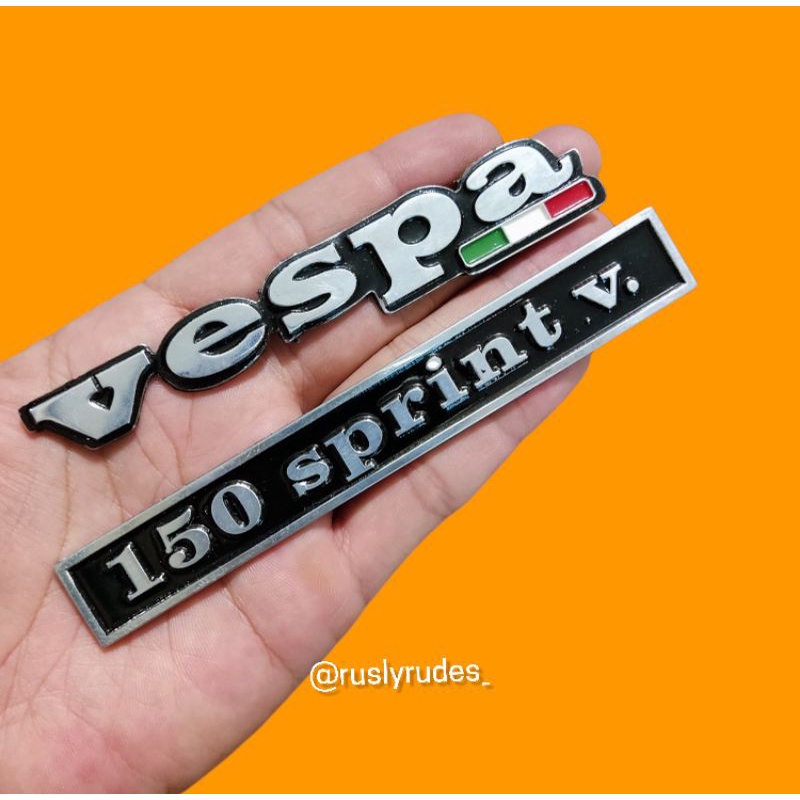 Emblem logo vespa sprint veloce