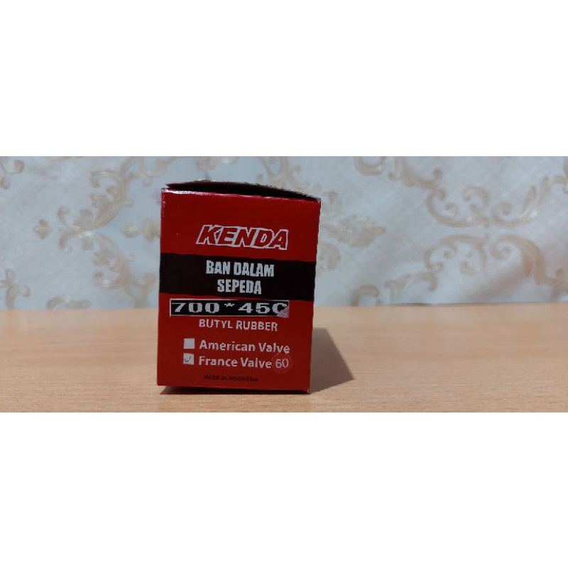 ban dalam kenda 700X45C FV60